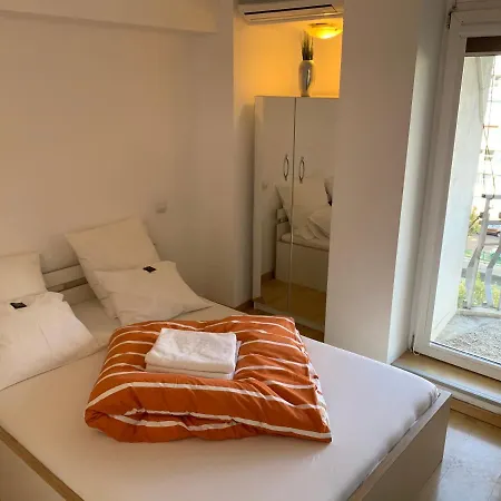 Appartement City Center River View Boekarest